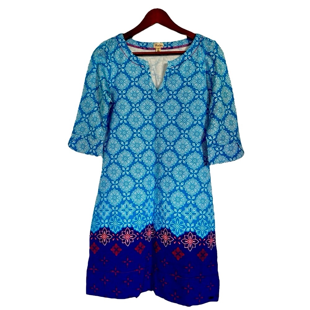 Hatley ‘Lucy’ style cotton summer dress with 3/4 sleeves and v-neck collar